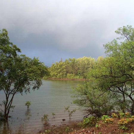Lake View Resort Lonavala Luaran gambar