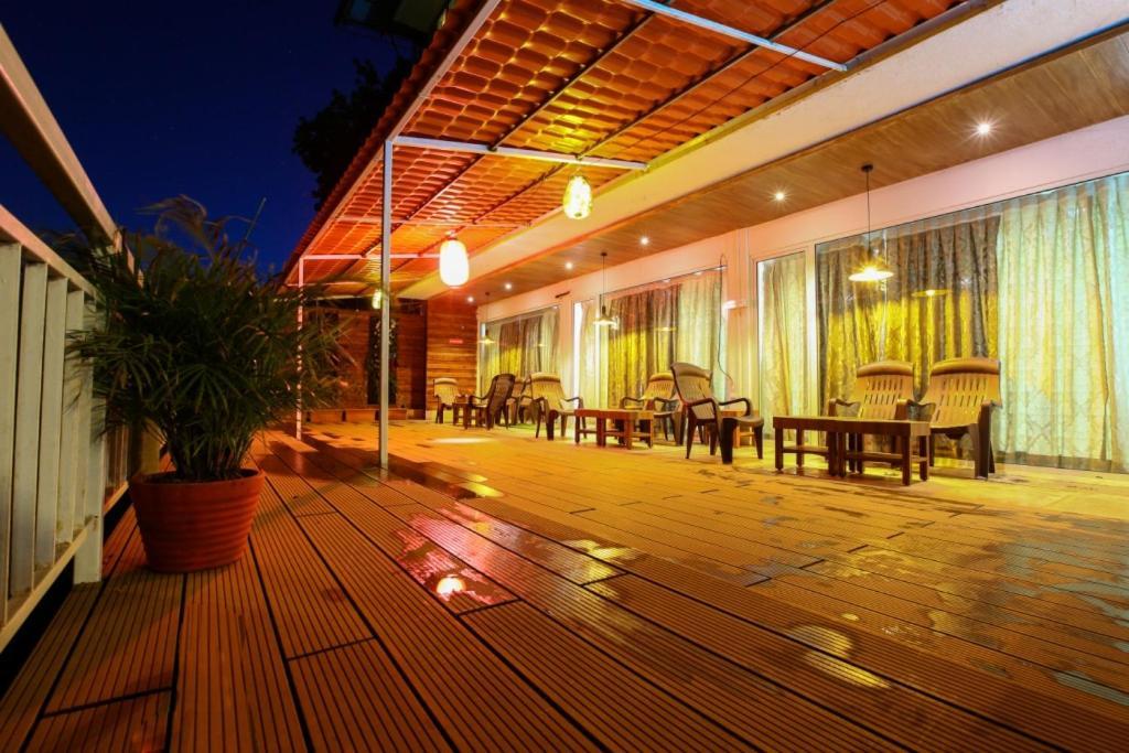 Lake View Resort Lonavala Luaran gambar