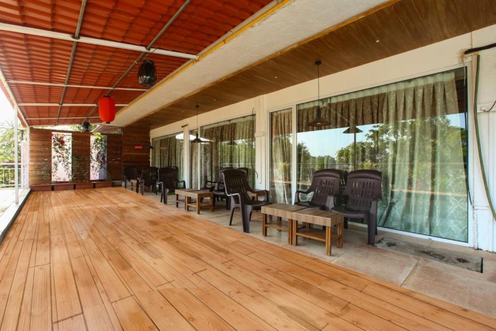 Lake View Resort Lonavala Luaran gambar