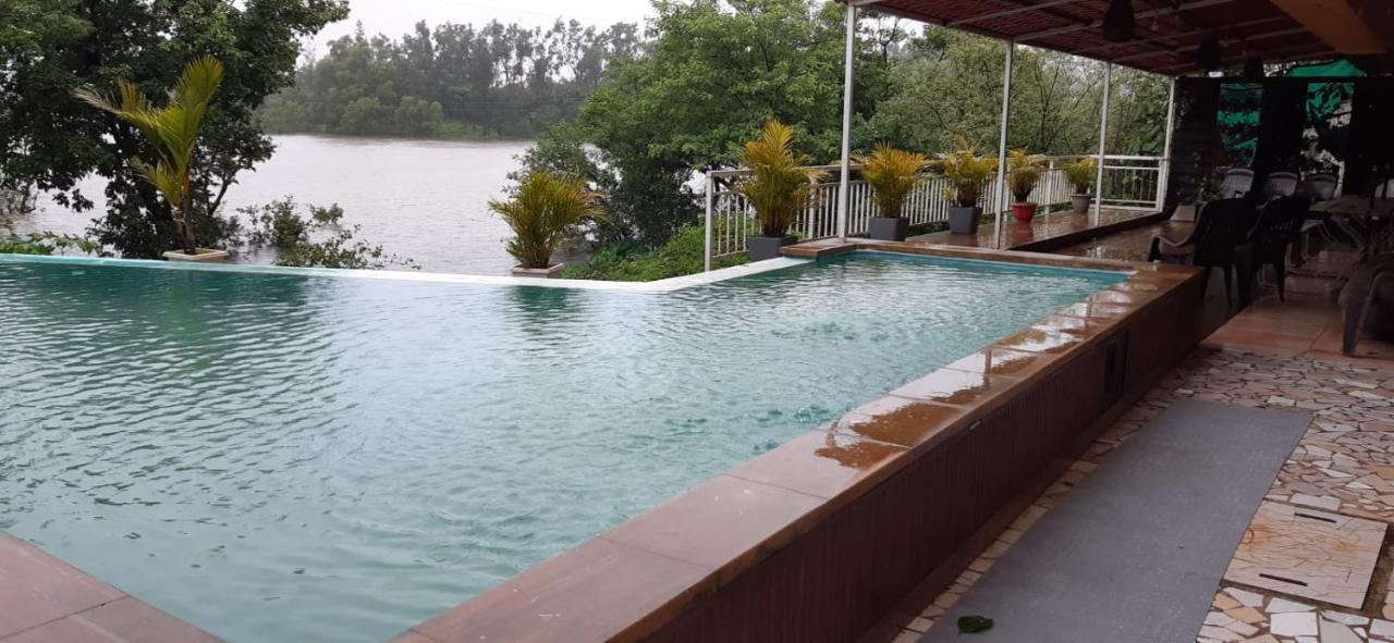 Lake View Resort Lonavala Luaran gambar